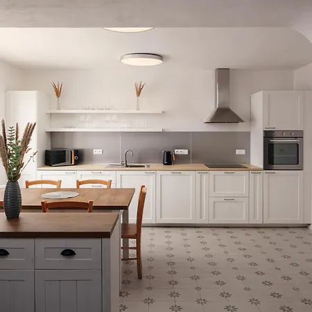 Vilka Orlik Apartment